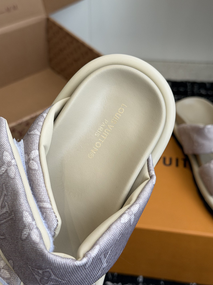 1*V SLIPPERS 11V0107-133