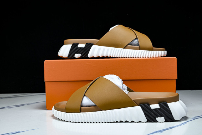 He*mes Slide CU526-2179