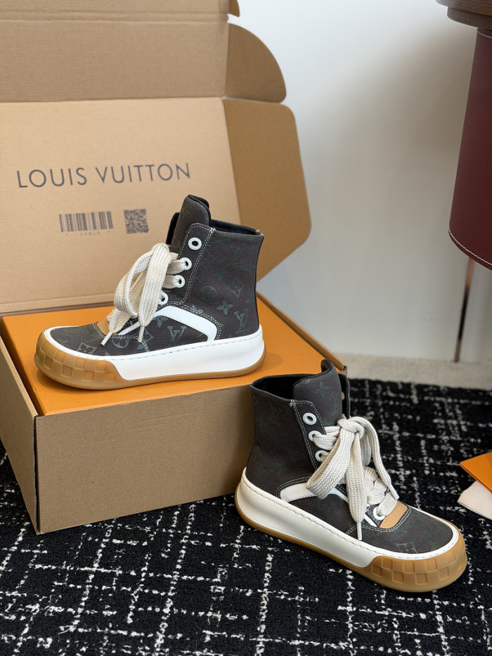 1V SHOES 1VS943