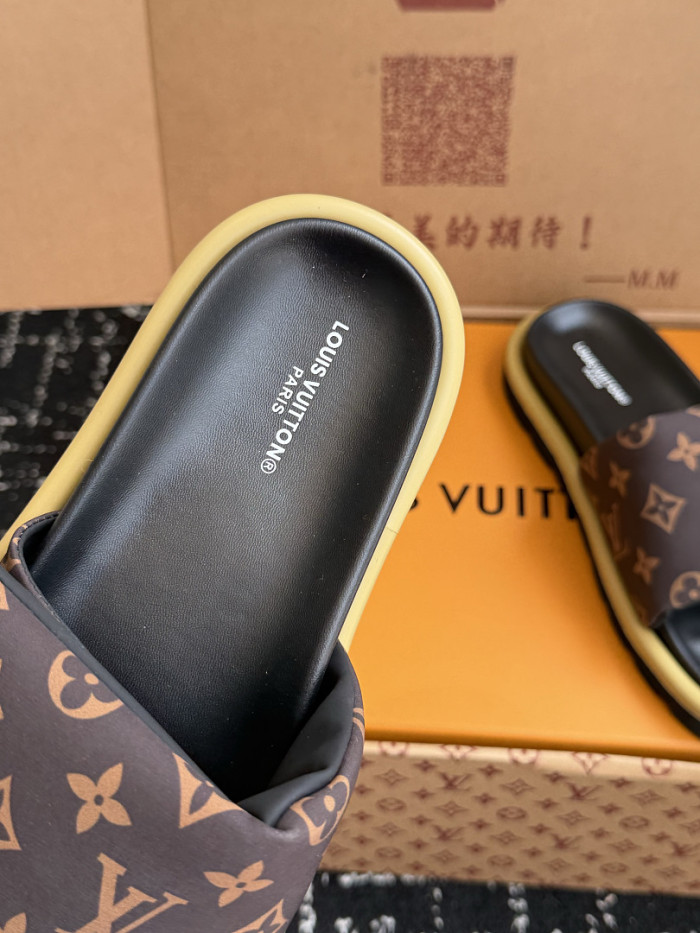 1*V SLIPPERS 11V0107-153