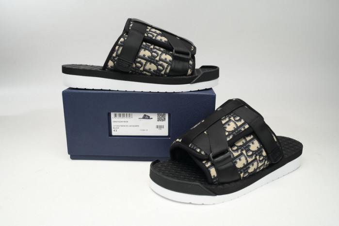 D*or slippers