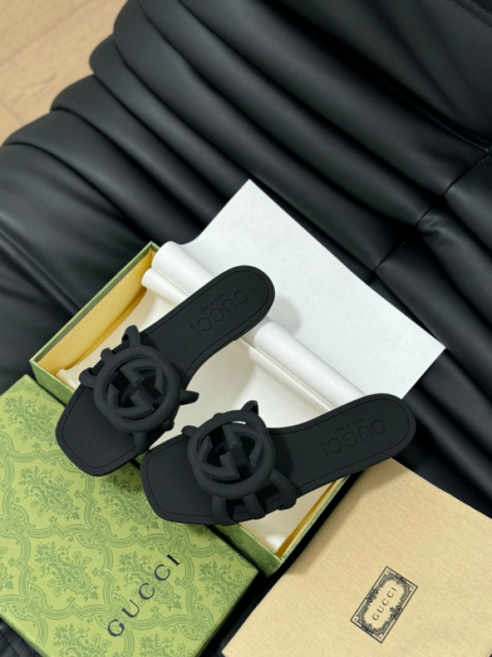 GUC* SLIPPERS DR258-093