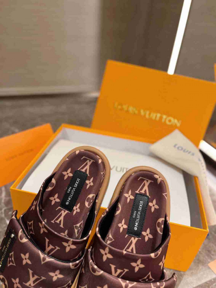 1*V SLIPPERS 11V0107-015