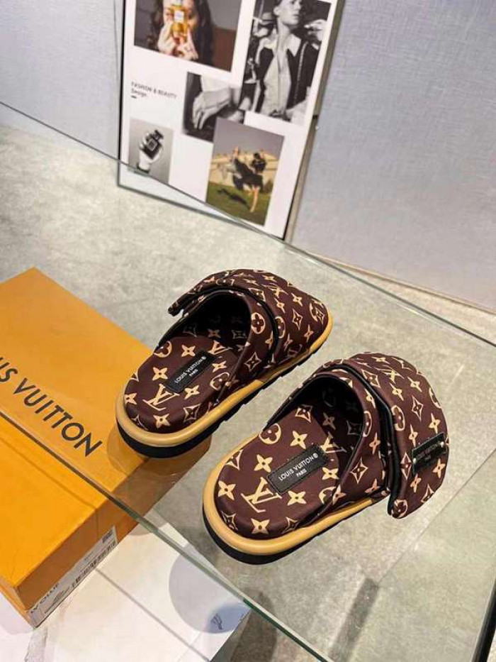 1*V SLIPPERS 11V0107-016