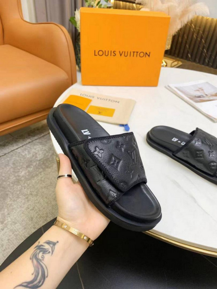 1*V SLIPPERS 11V0107-024