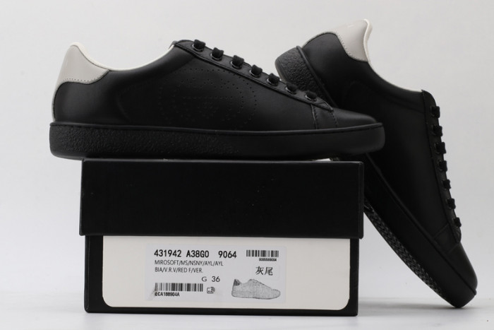 gucc ace embroidered low-top sneaker 431942a38g09064