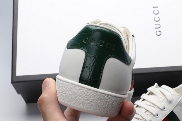 gucc ace embroidered low-top sneaker 429466a38g09064