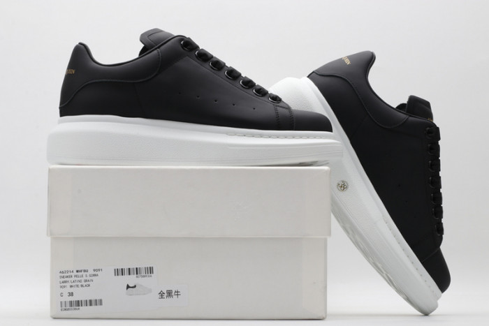A1exa*der Mcqv*en SNEAKERS