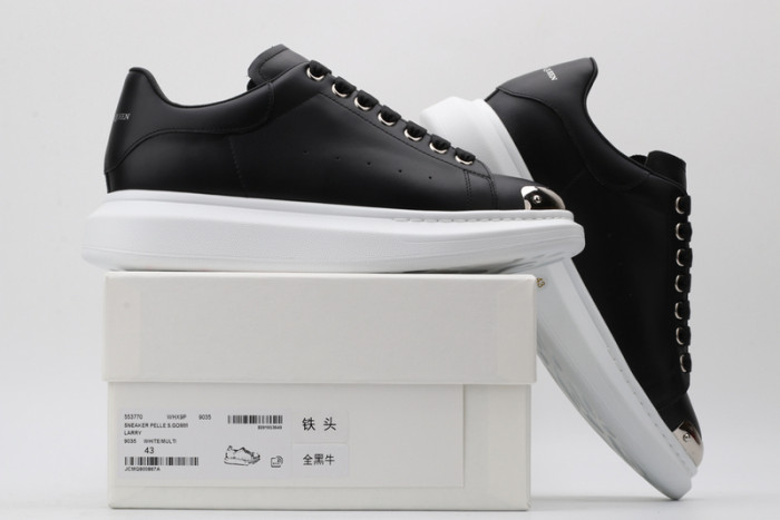 A1exa*der Mcqv*en SNEAKERS
