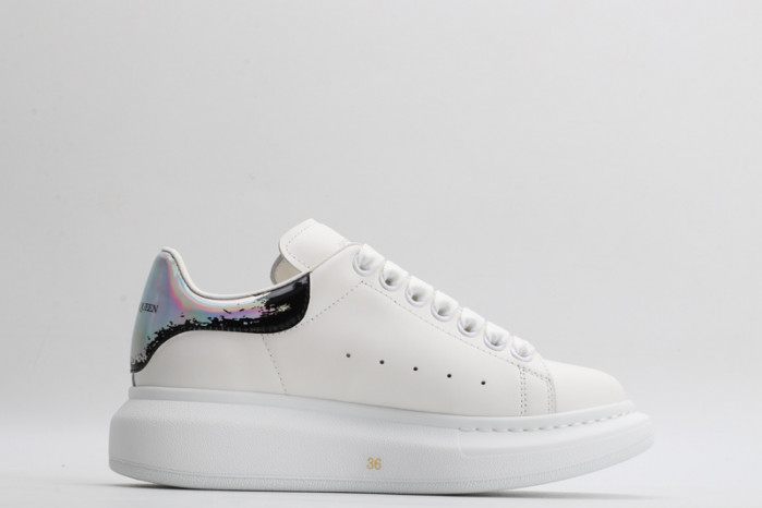 A1exa*der Mcqv*en SNEAKERS