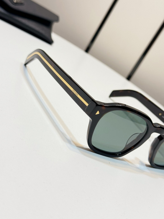 pra*da sunglasses SG0410-017
