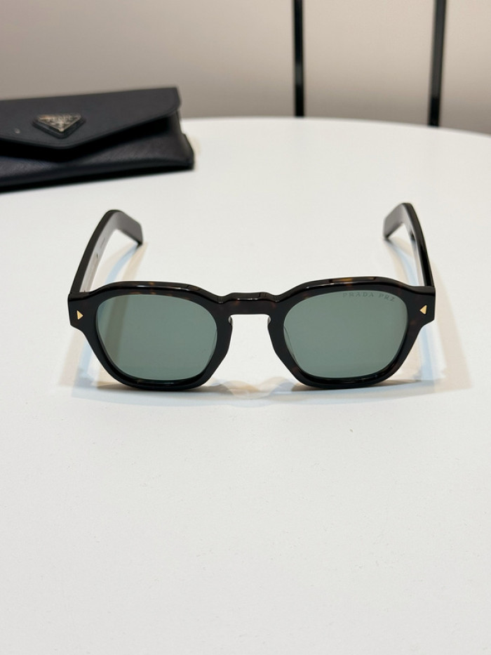 pra*da sunglasses SG0410-017