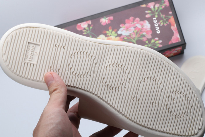 gucc slippers