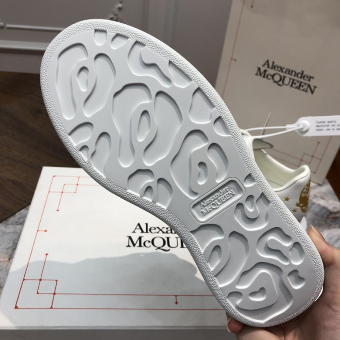 A1exa*der Mcqv*en SNEAKERS