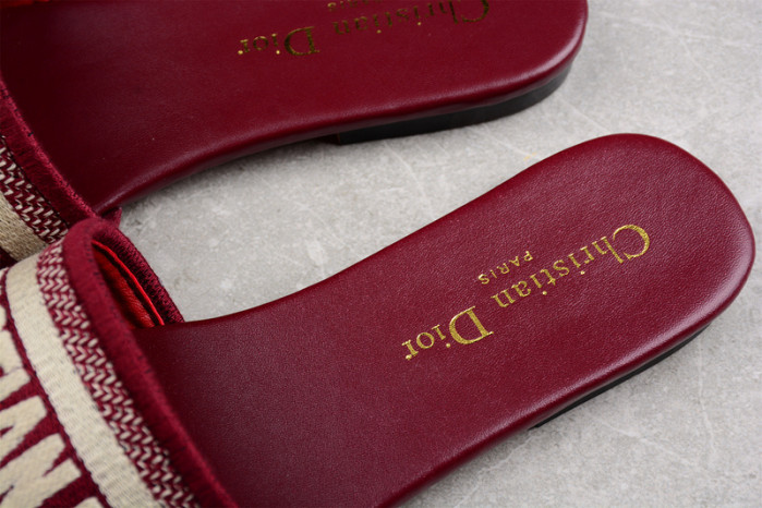 D*or slippers