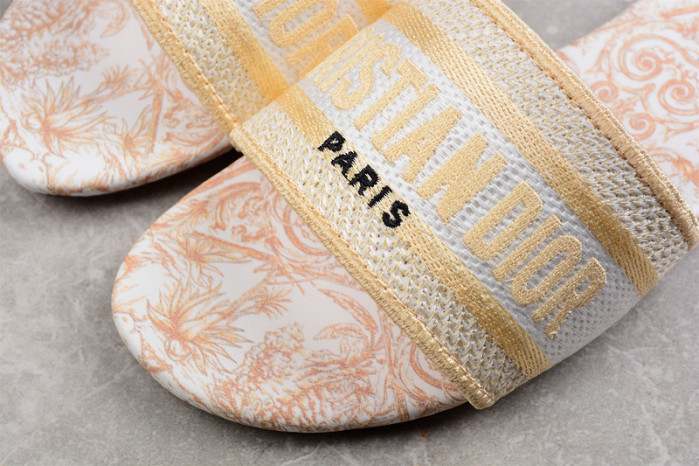 D*or slippers