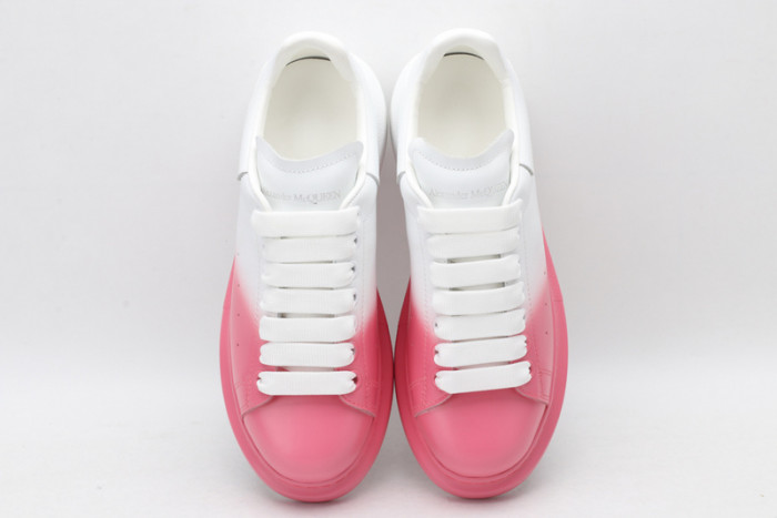 A1exa*der Mcqv*en SNEAKERS
