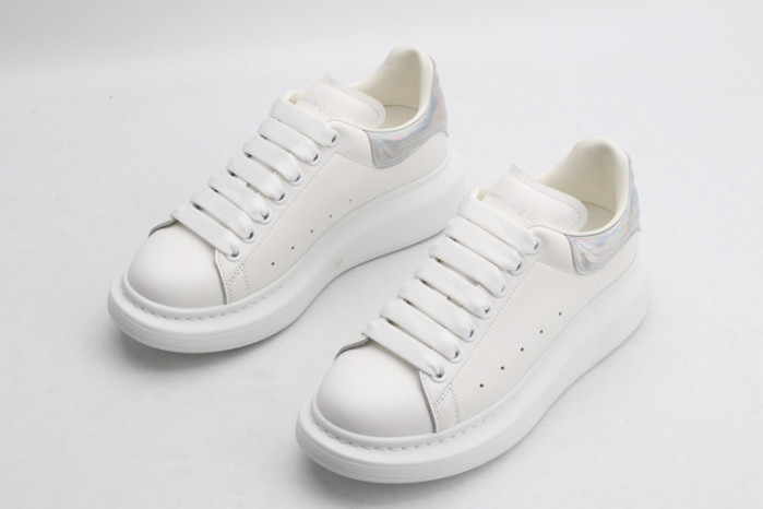 A1exa*der Mcqv*en SNEAKERS