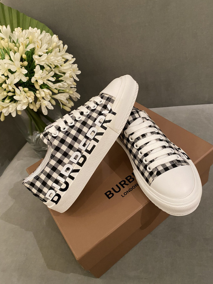 bby sneaker