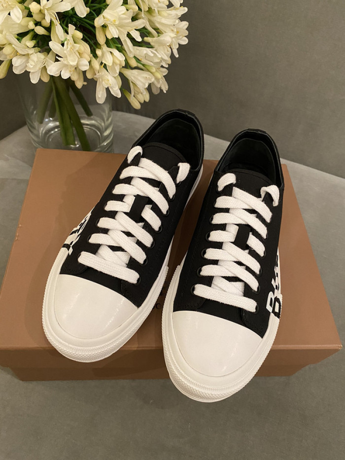 bby sneaker