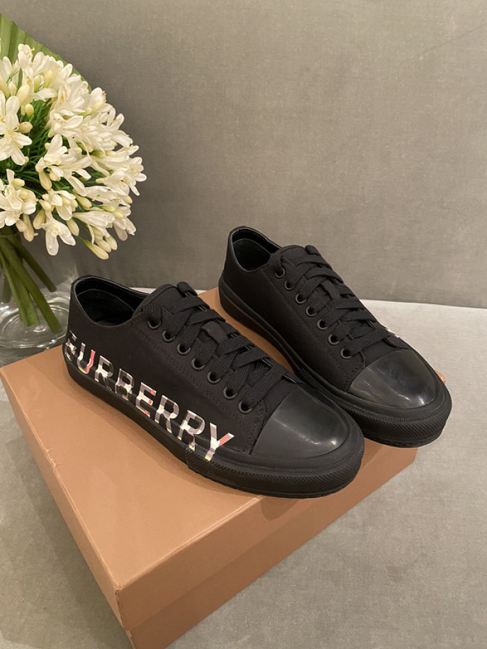 bby sneaker