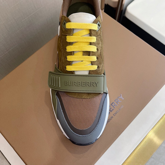 bby sneaker