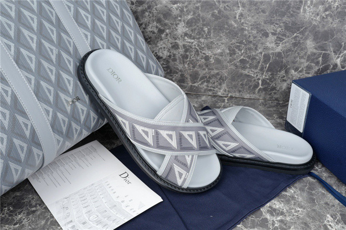 D*or slippers