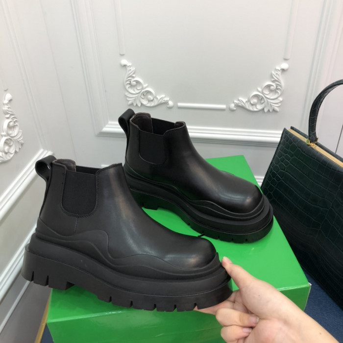 Bo*te*ga ve*ne*ta sneaker