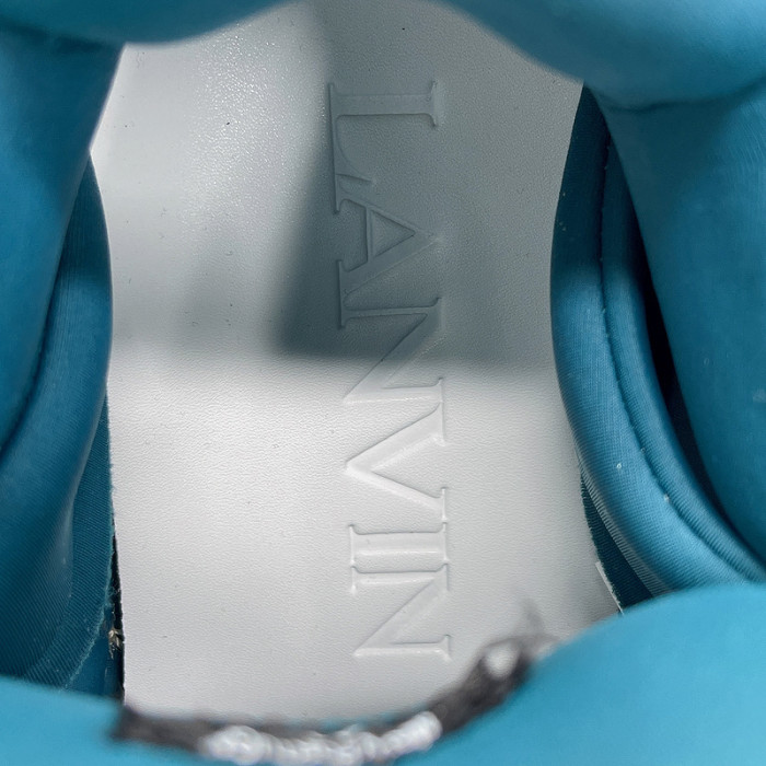 lan.vin sneakers