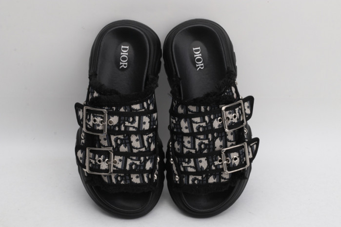 D10r SLIPPERS DR258-004