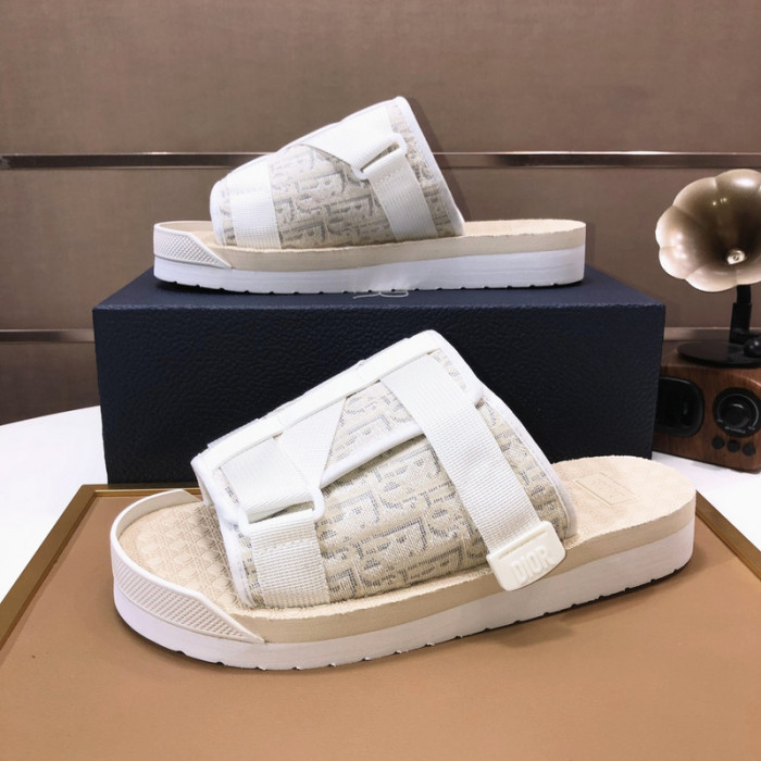 D*or slippers