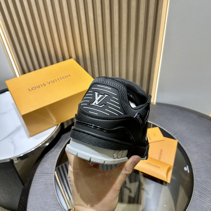 1V SNEAKERS 1V0425-160
