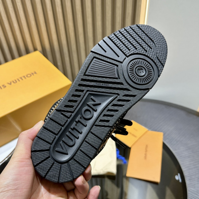 1V SNEAKERS 1V0425-162