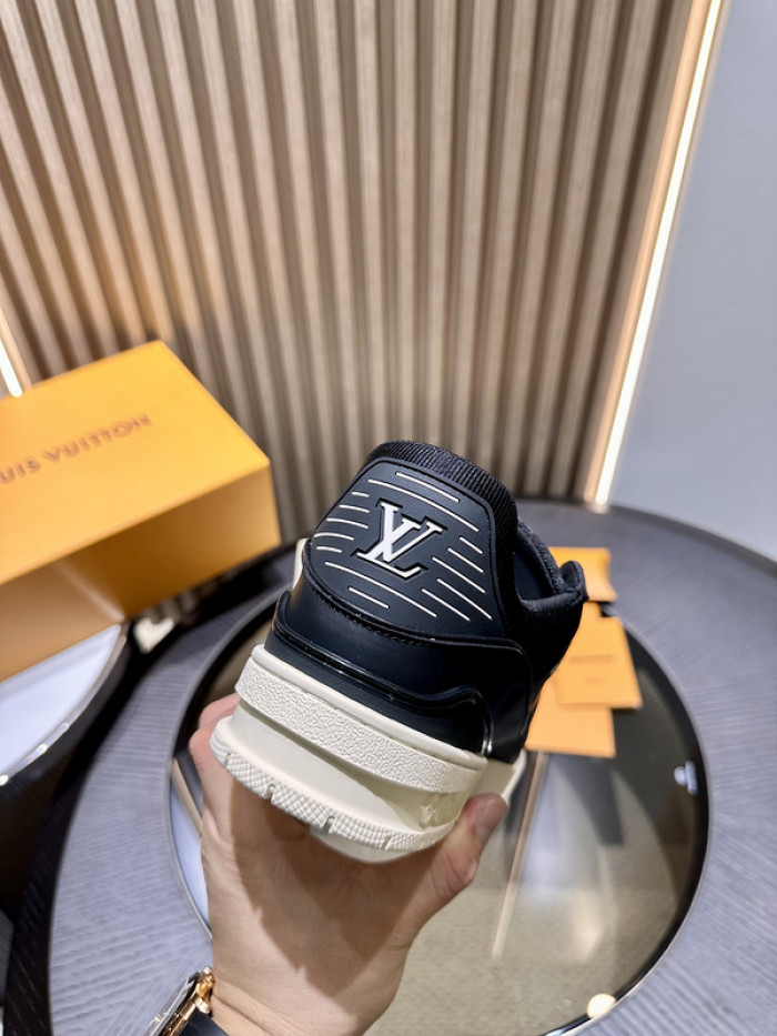 1V SNEAKERS 1V0425-174