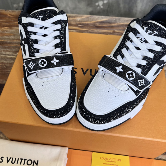 1V SNEAKERS 1V0425-223