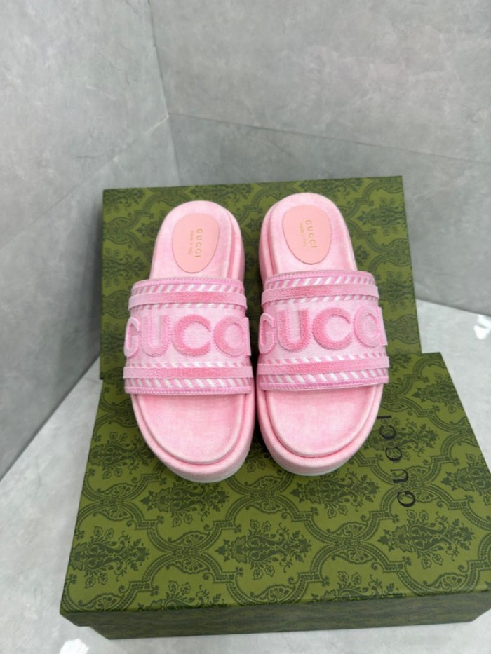 Gv*c SLIPPERS GU568-108
