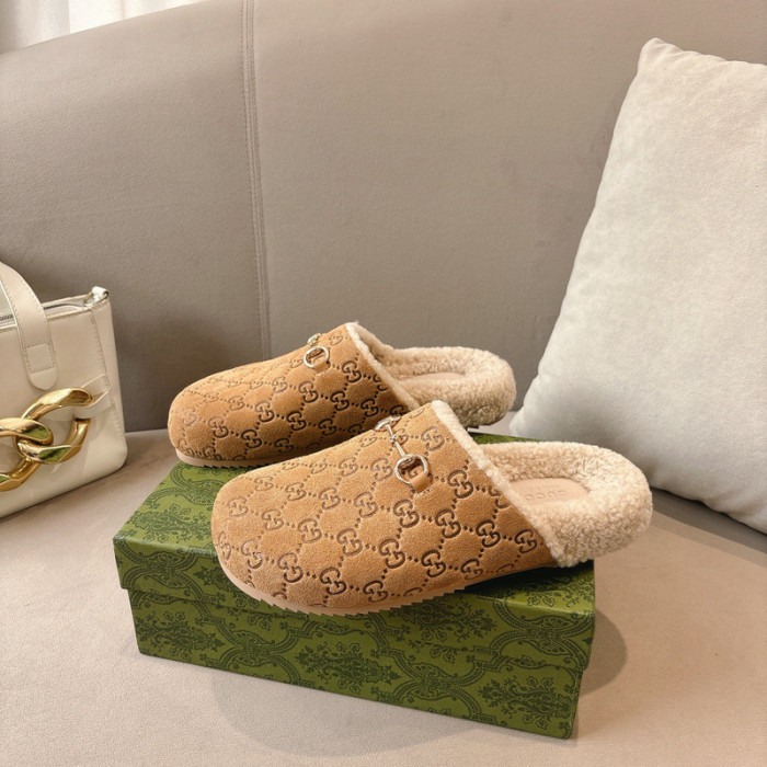 Gv*c SLIPPERS GU568-112