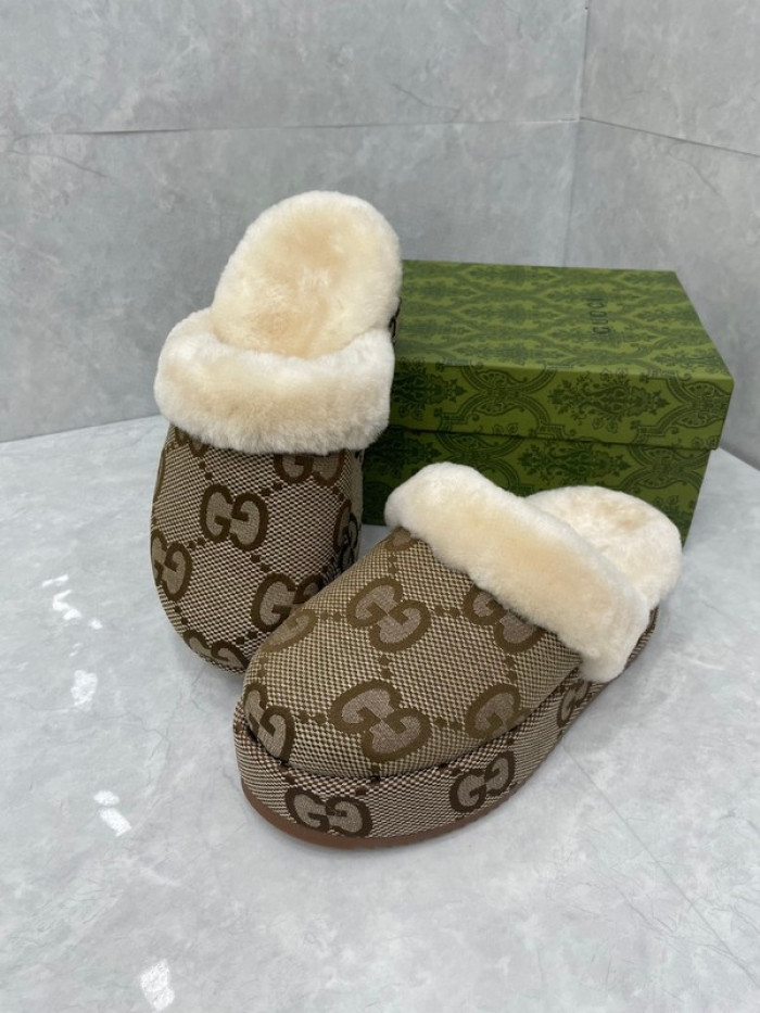 Gv*c SLIPPERS GU568-116