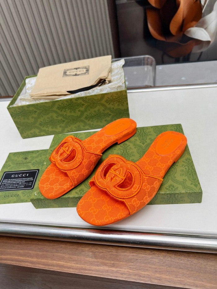Gv*c SLIPPERS GU568-119