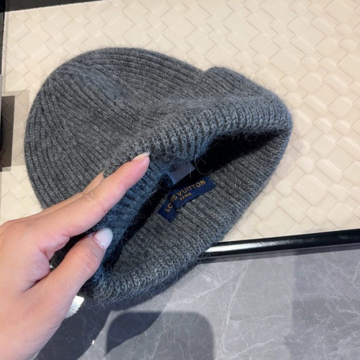 1v HAT0229-0509