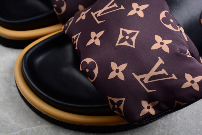 1*V SLIPPERS 11V0107-061