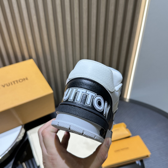 1V SNEAKERS 1V0425-276