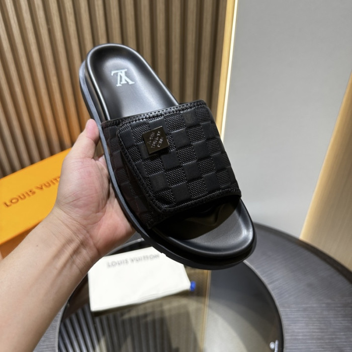 1*V SLIPPERS 11V0107-065