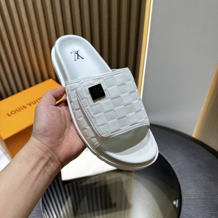 1*V SLIPPERS 11V0107-066