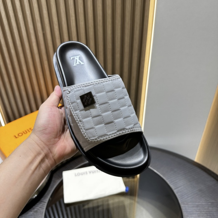 1*V SLIPPERS 11V0107-067