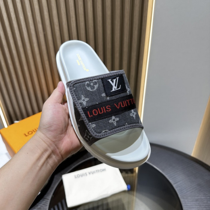1*V SLIPPERS 11V0107-079