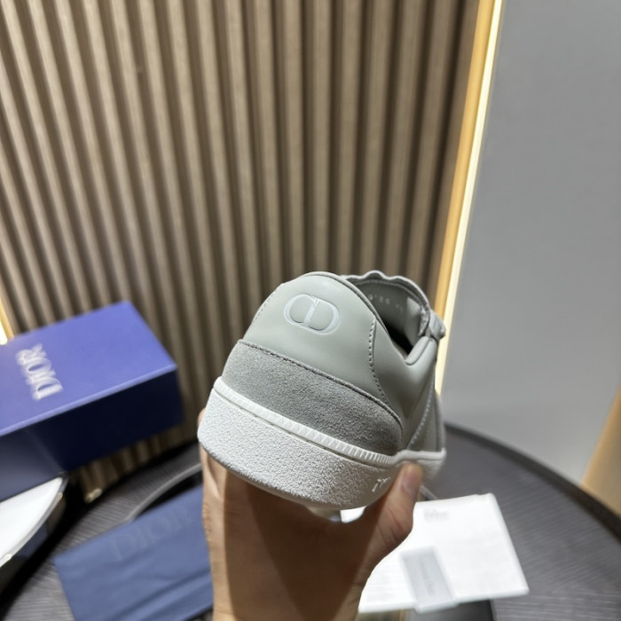 D10R SHOES B01 D896-183