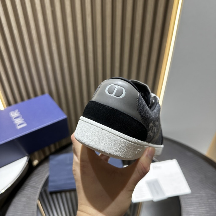 D10R SHOES B01 D896-185