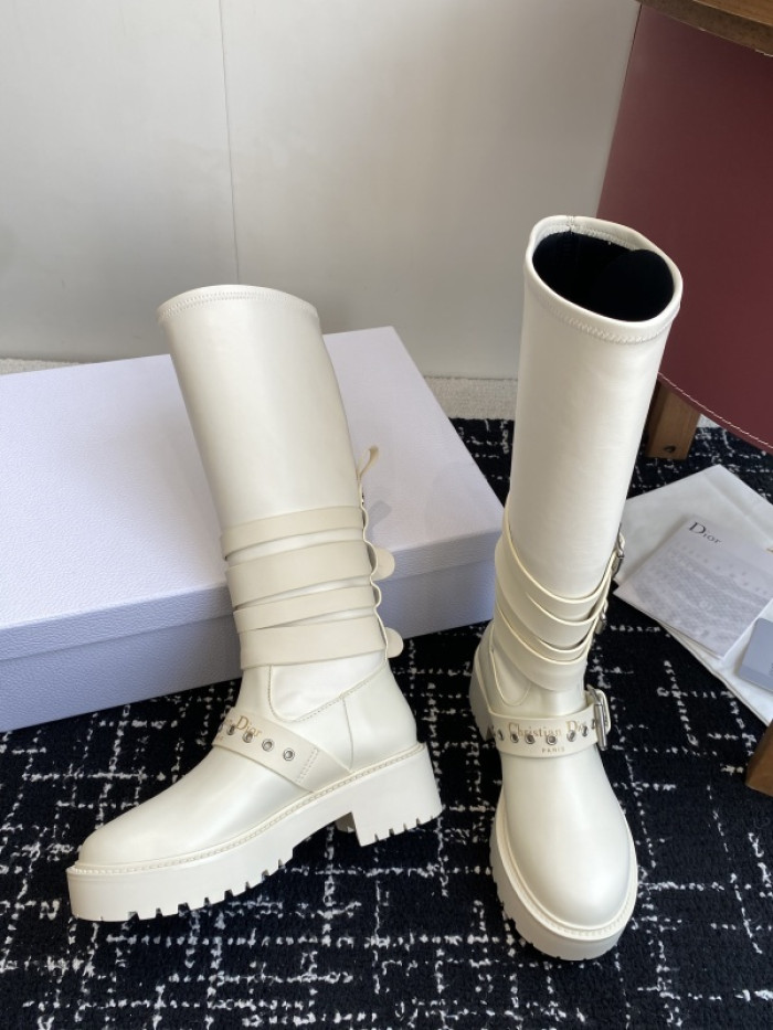 D10R Boots D897-172
