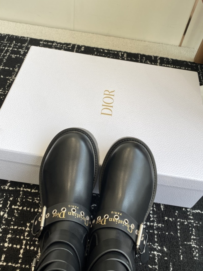 D10R Boots D897-173